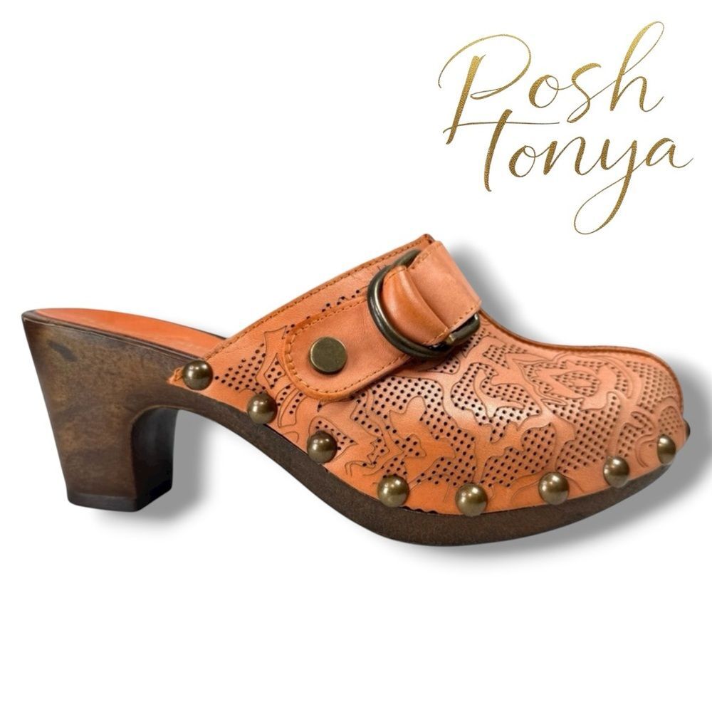 Elizabeth Stuart Artisan Perforated Leather Clogs Orange Sz 6 Boho Festival